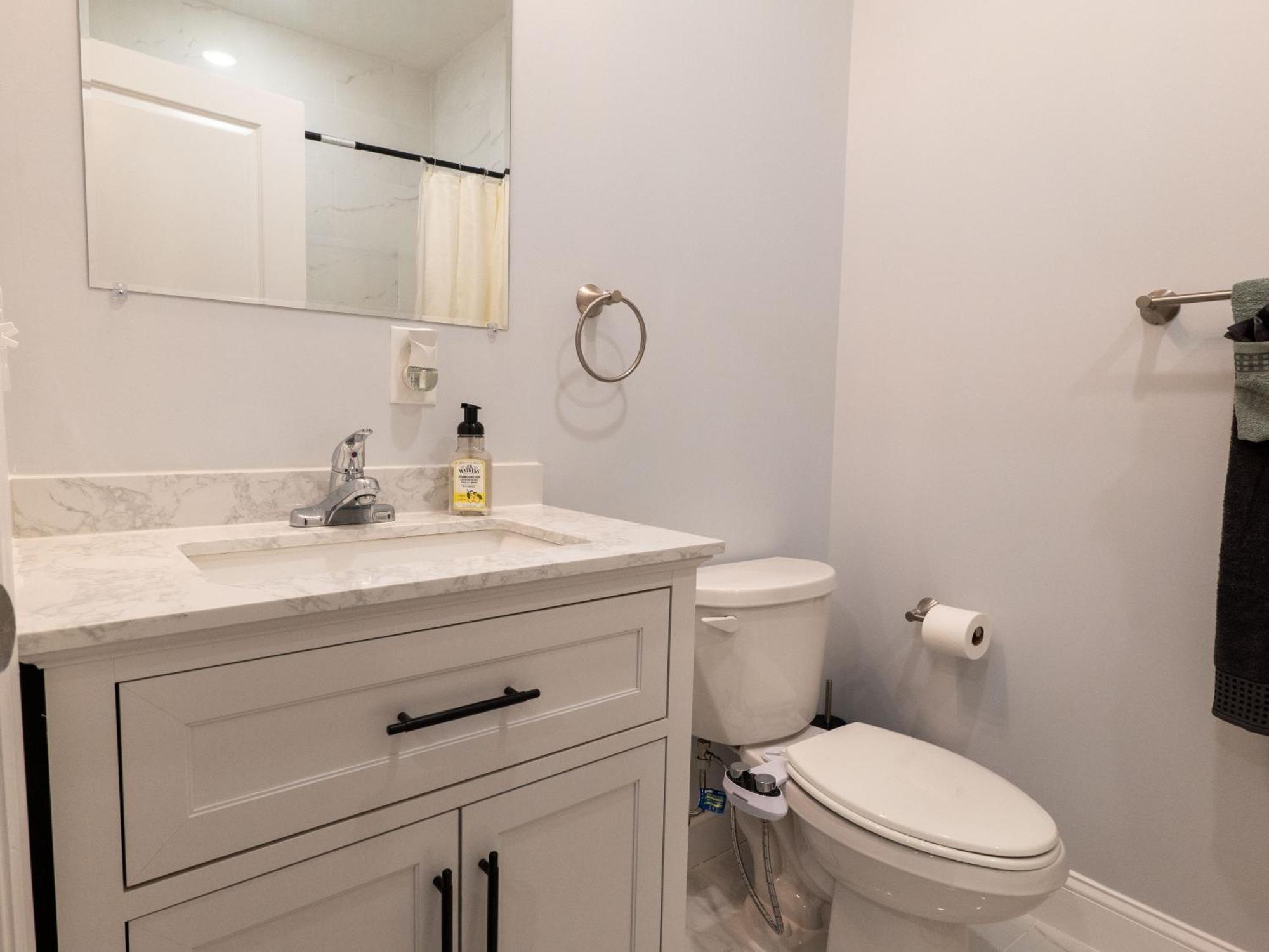 4 New Apts - 3 Bed 1st Floor & 3 Bed 2nd Floor - 1 Bed Ground Floor & 1 Bed Ground Floor Near Penn Station Ewr Airport Beth Israel Hospital Nyc Appartement