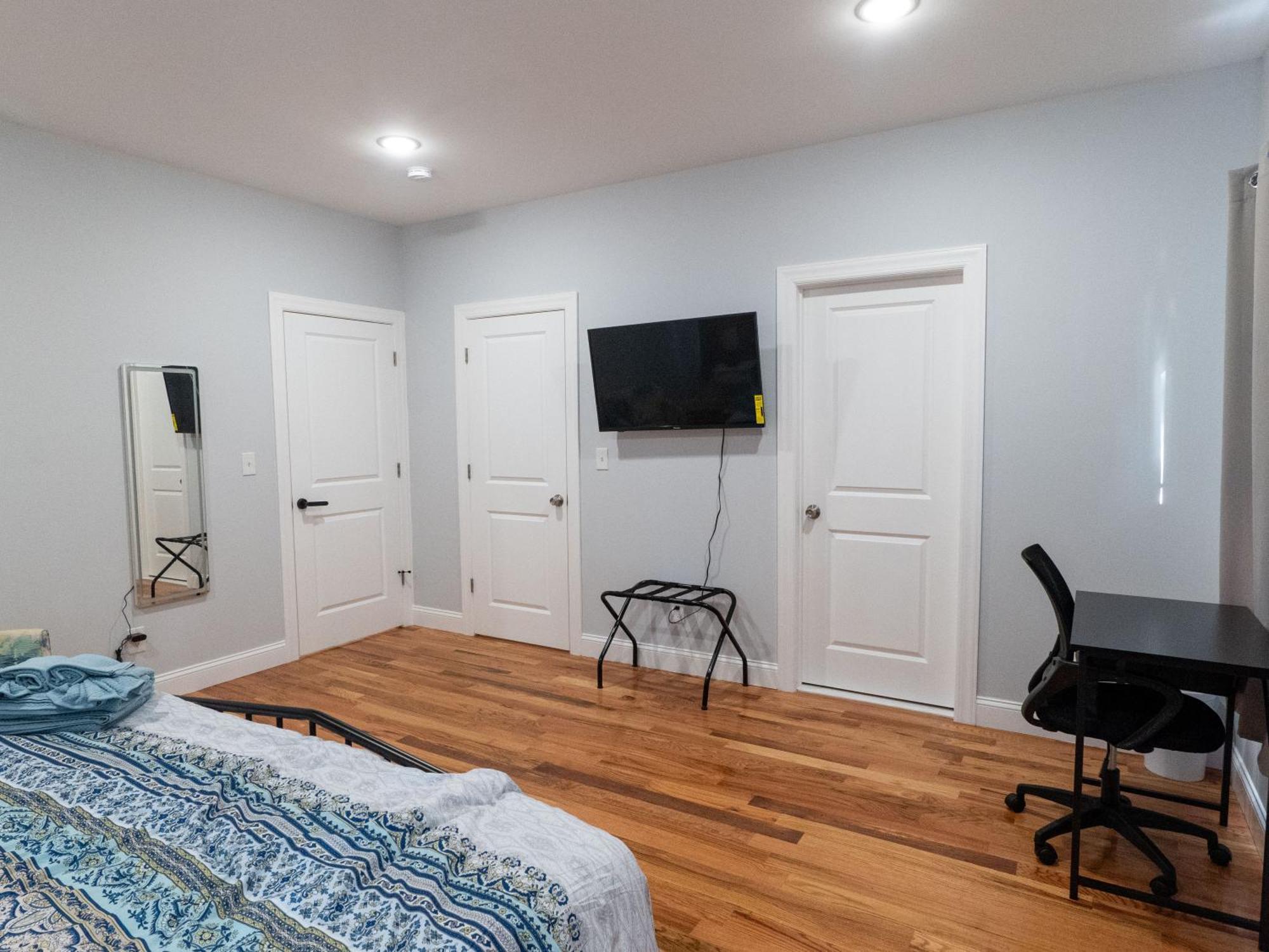 4 New Apts - 3 Bed 1st Floor & 3 Bed 2nd Floor - 1 Bed Ground Floor & 1 Bed Ground Floor Near Penn Station Ewr Airport Beth Israel Hospital Nyc Appartement