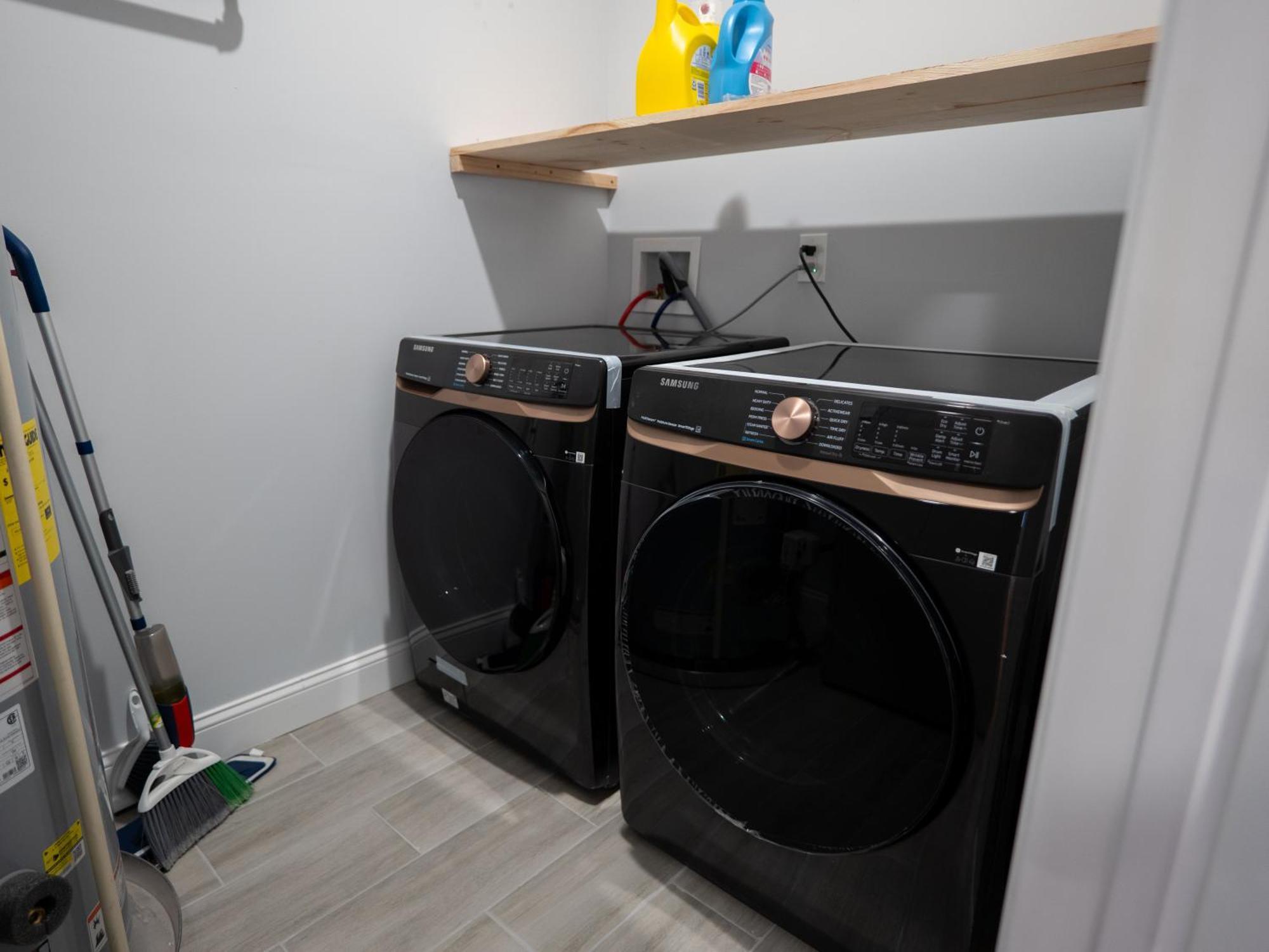 Appartement 4 New Apts - 3 Bed 1st Floor & 3 Bed 2nd Floor - 1 Bed Ground Floor & 1 Bed Ground Floor Near Penn Station Ewr Airport Beth Israel Hospital Nyc