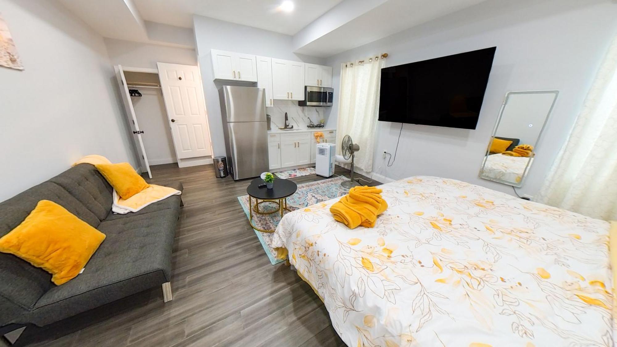 4 New Apts - 3 Bed 1st Floor & 3 Bed 2nd Floor - 1 Bed Ground Floor & 1 Bed Ground Floor Near Penn Station Ewr Airport Beth Israel Hospital Nyc * East Orange