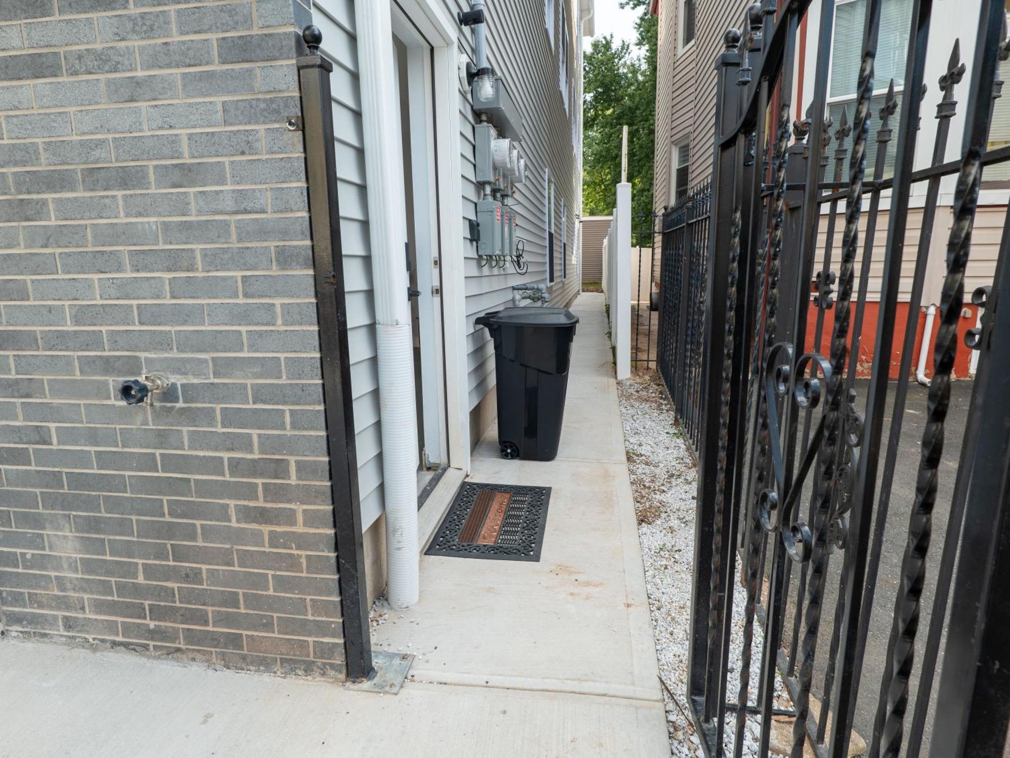 Appartement 4 New Apts - 3 Bed 1st Floor & 3 Bed 2nd Floor - 1 Bed Ground Floor & 1 Bed Ground Floor Near Penn Station Ewr Airport Beth Israel Hospital Nyc *